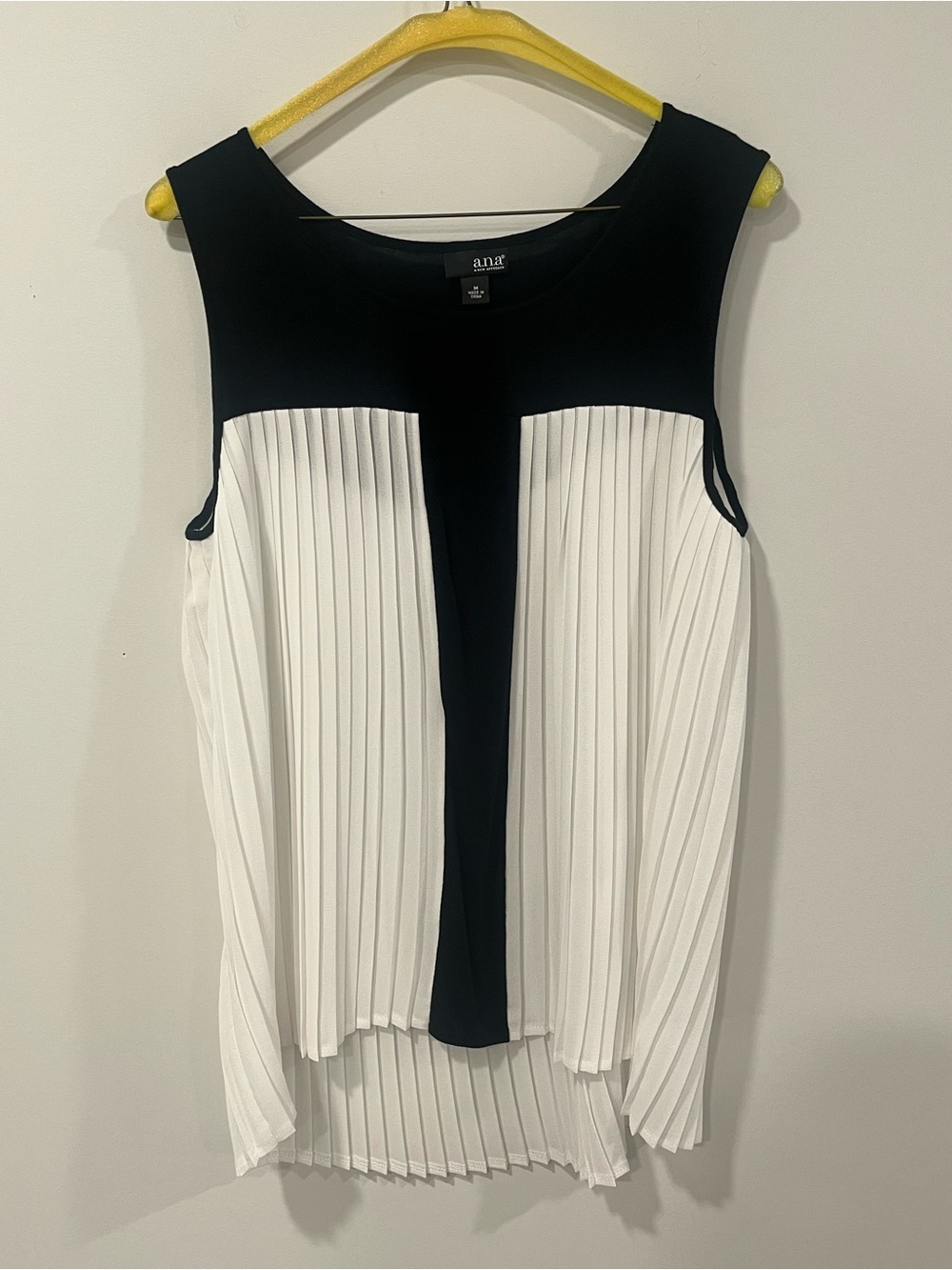 Ana Two-Tone Black & White Pleated Sleeveless Top Business